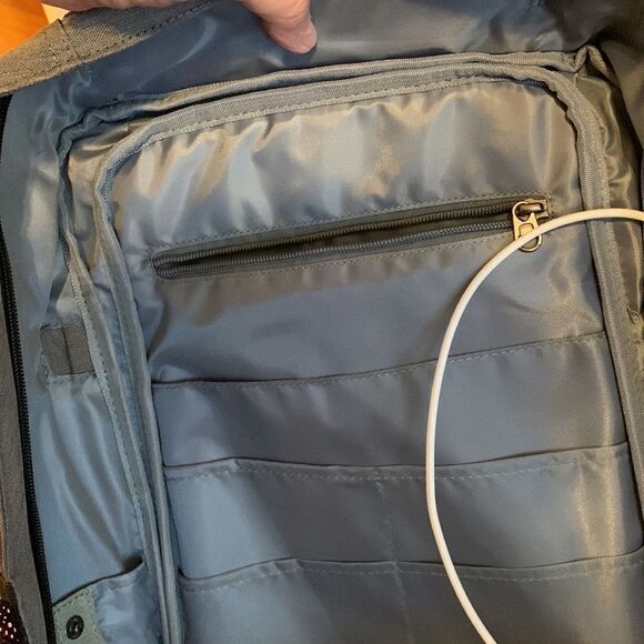 SLOTRA NWT gray laptop backpack unisex - Picture 10 of 16